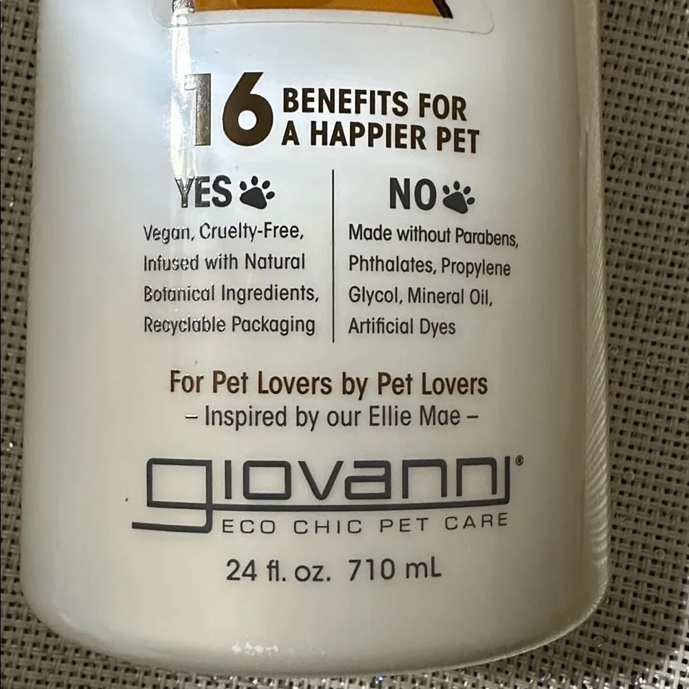 Giovanni 2-in-1 PET SHAMPOO & CONDITIONER Oatmeal & Coconut 24 fl oz pump